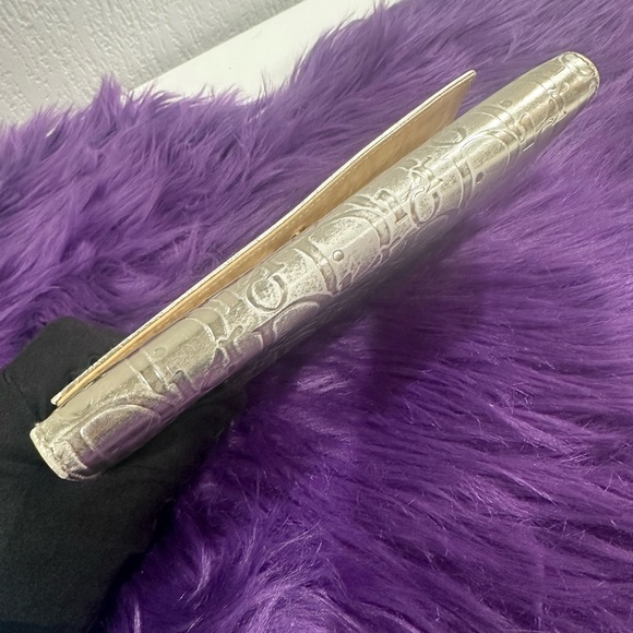 DIOR PATENT LEATHER EMBOSSED CONTINENTAL WALLET - Picture 6 of 10